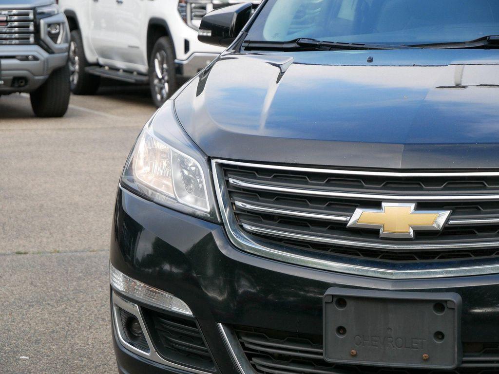 used 2017 Chevrolet Traverse car, priced at $9,995