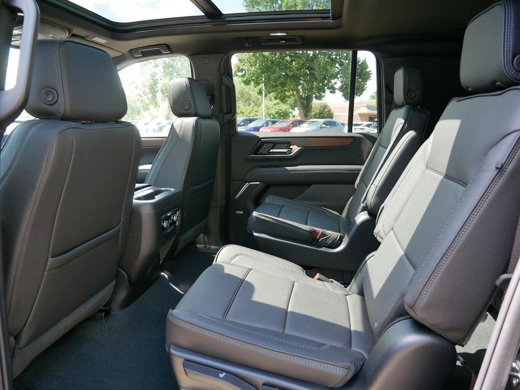 new 2025 GMC Yukon XL car, priced at $92,055