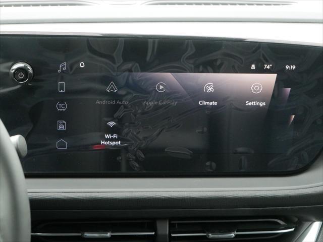 new 2025 Buick Envista car, priced at $24,910
