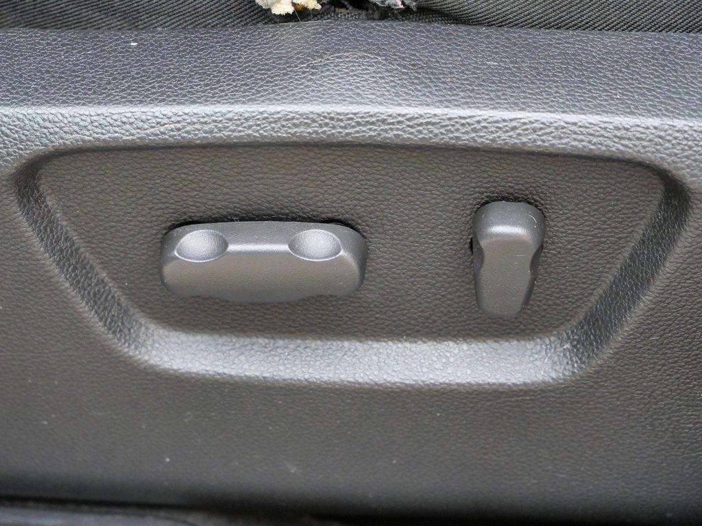 used 2013 Chevrolet Captiva Sport car, priced at $7,995