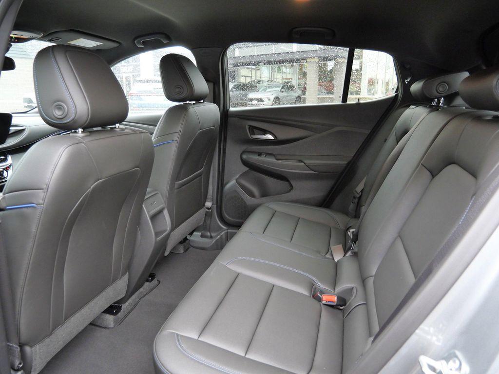 new 2025 Buick Envista car, priced at $29,400