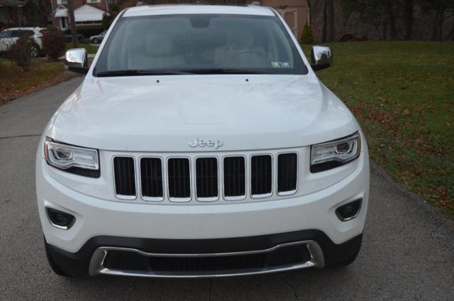 used 2015 Jeep Grand Cherokee car, priced at $19,377