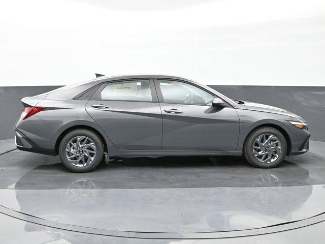 new 2024 Hyundai Elantra car, priced at $23,329