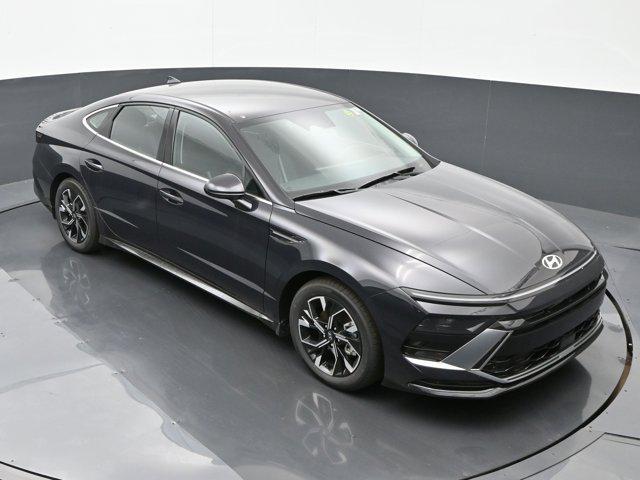 new 2024 Hyundai Sonata car, priced at $28,115