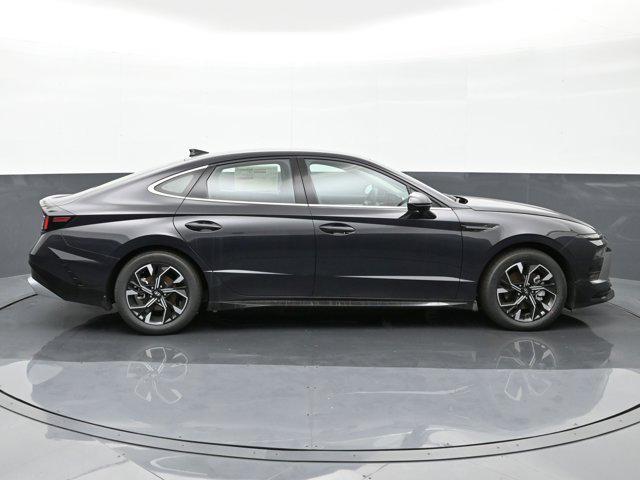 new 2024 Hyundai Sonata car, priced at $28,115