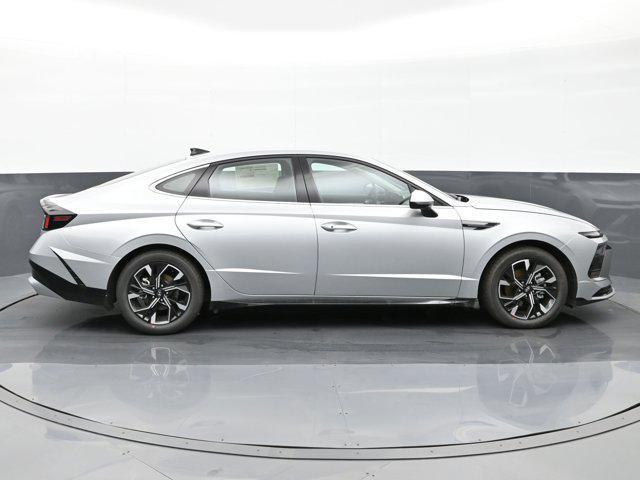 new 2024 Hyundai Sonata car, priced at $27,165