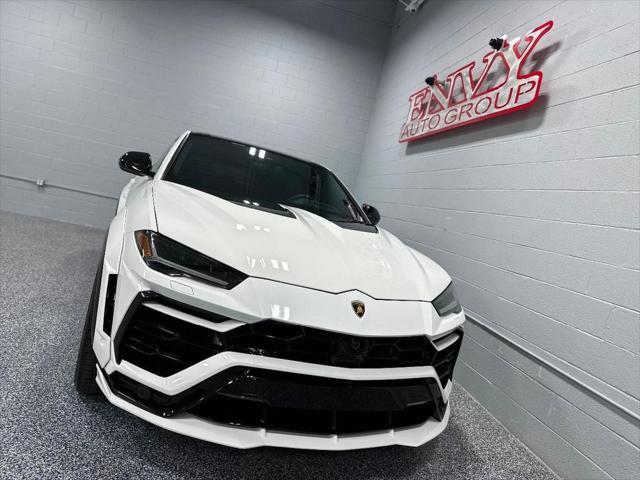 used 2022 Lamborghini Urus car, priced at $329,999