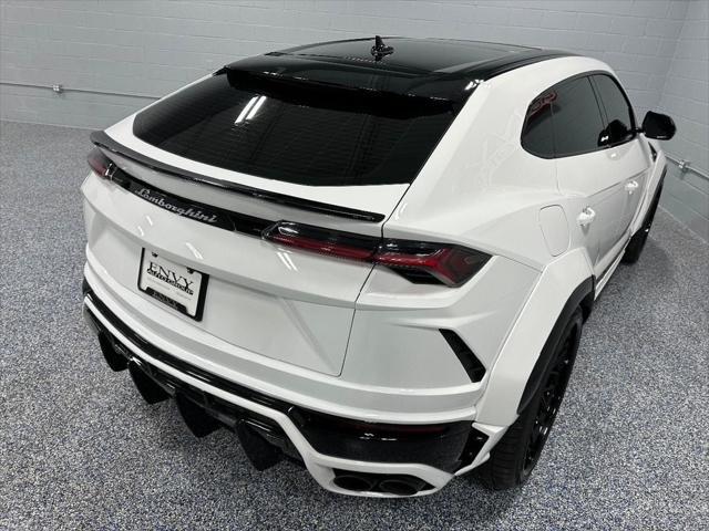 used 2022 Lamborghini Urus car, priced at $329,999