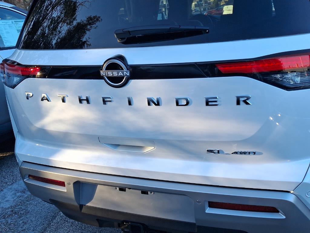 new 2025 Nissan Pathfinder car, priced at $50,581