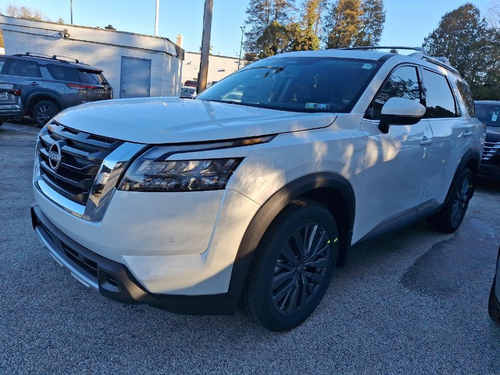 new 2025 Nissan Pathfinder car, priced at $50,581