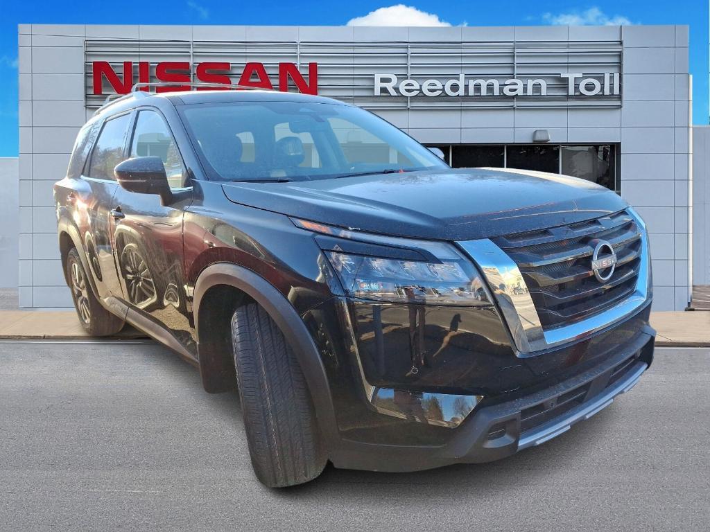 new 2025 Nissan Pathfinder car, priced at $47,256