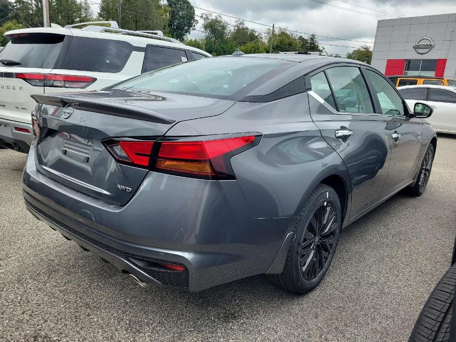 new 2025 Nissan Altima car, priced at $33,021