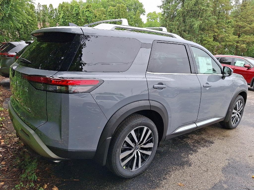 new 2025 Nissan Pathfinder car, priced at $50,686