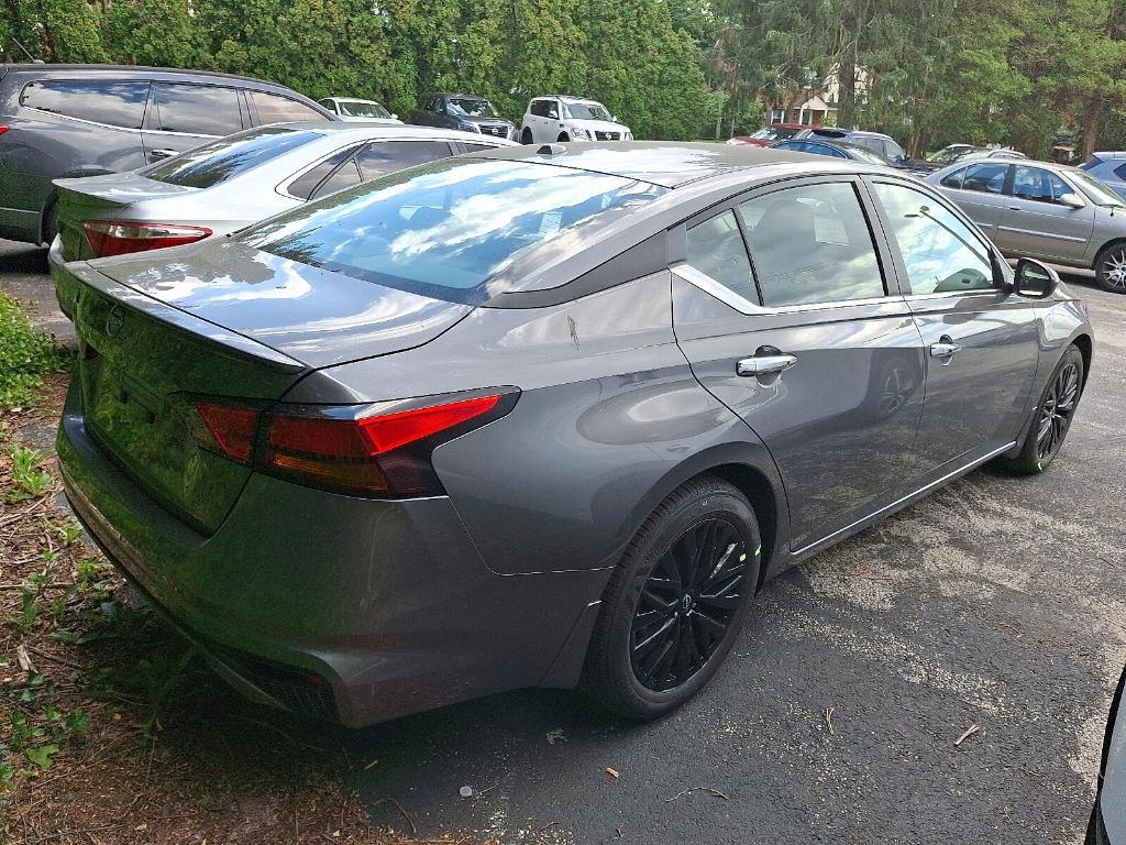 new 2025 Nissan Altima car, priced at $27,551