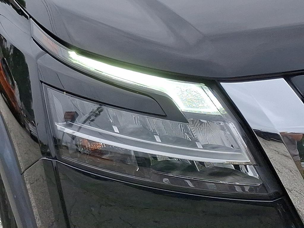 used 2022 Nissan Pathfinder car, priced at $29,999