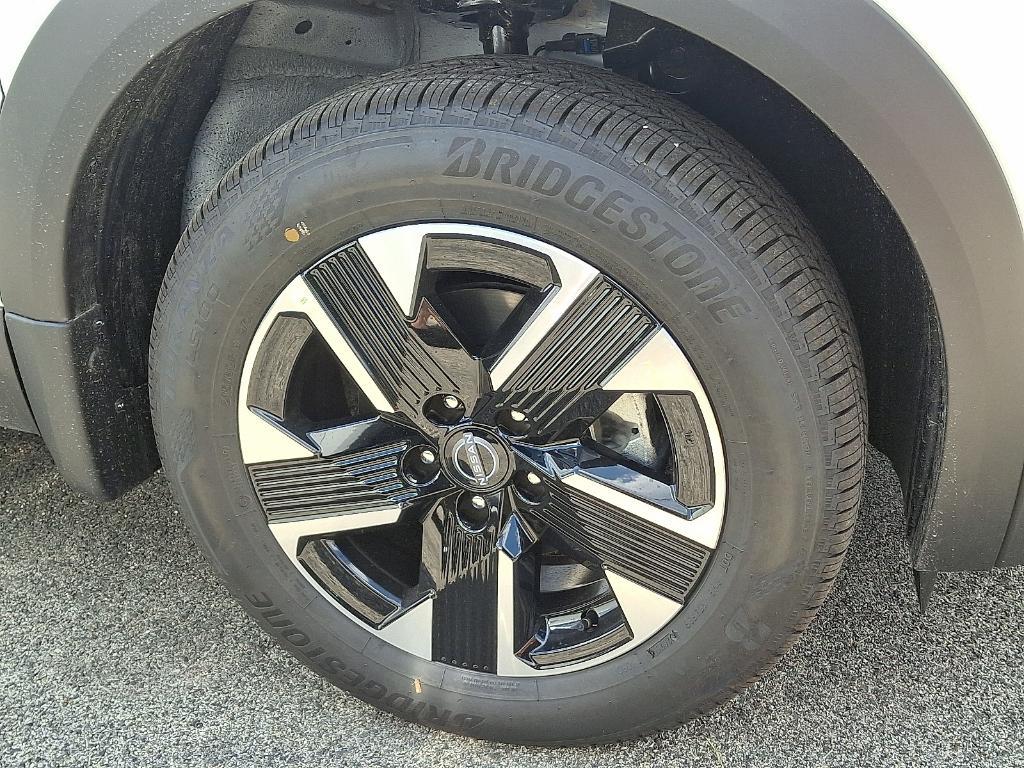 new 2025 Nissan Kicks car, priced at $30,147