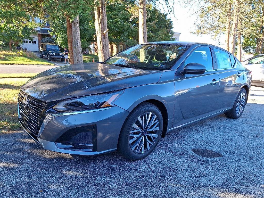 new 2025 Nissan Altima car, priced at $29,053