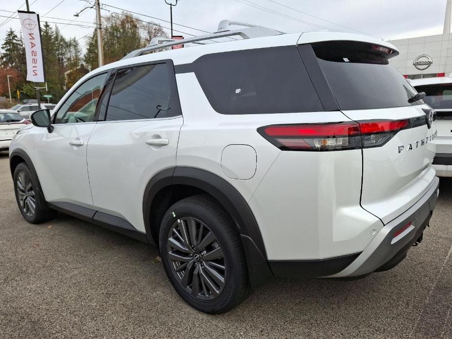 new 2025 Nissan Pathfinder car, priced at $52,521