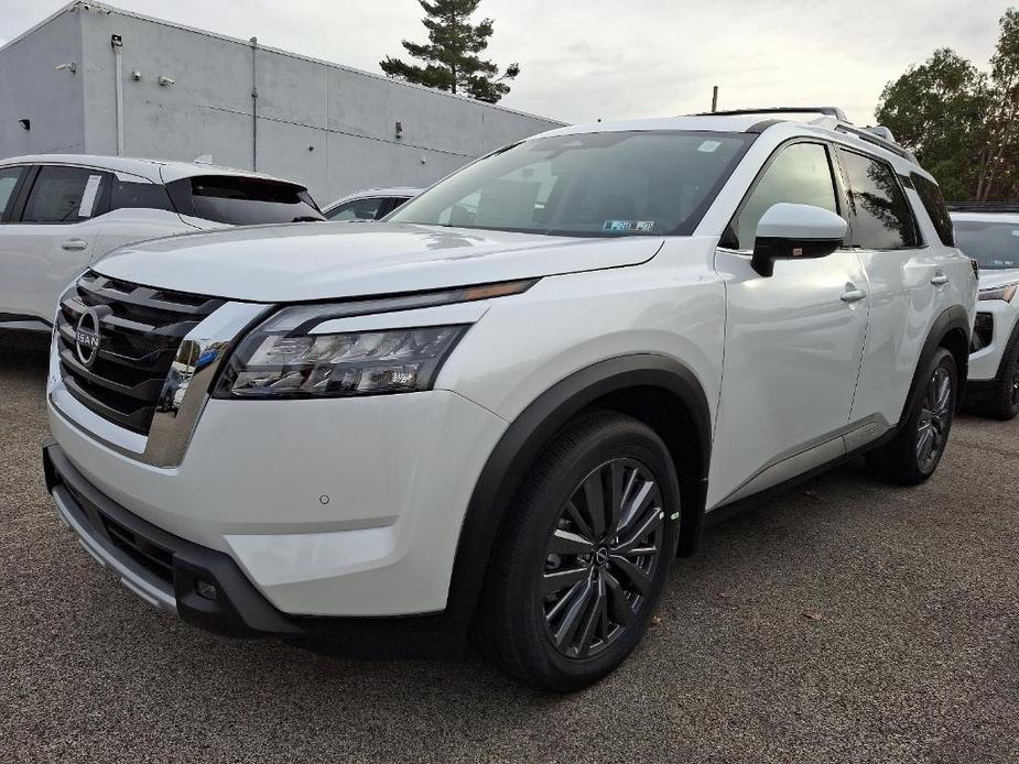 new 2025 Nissan Pathfinder car, priced at $52,521