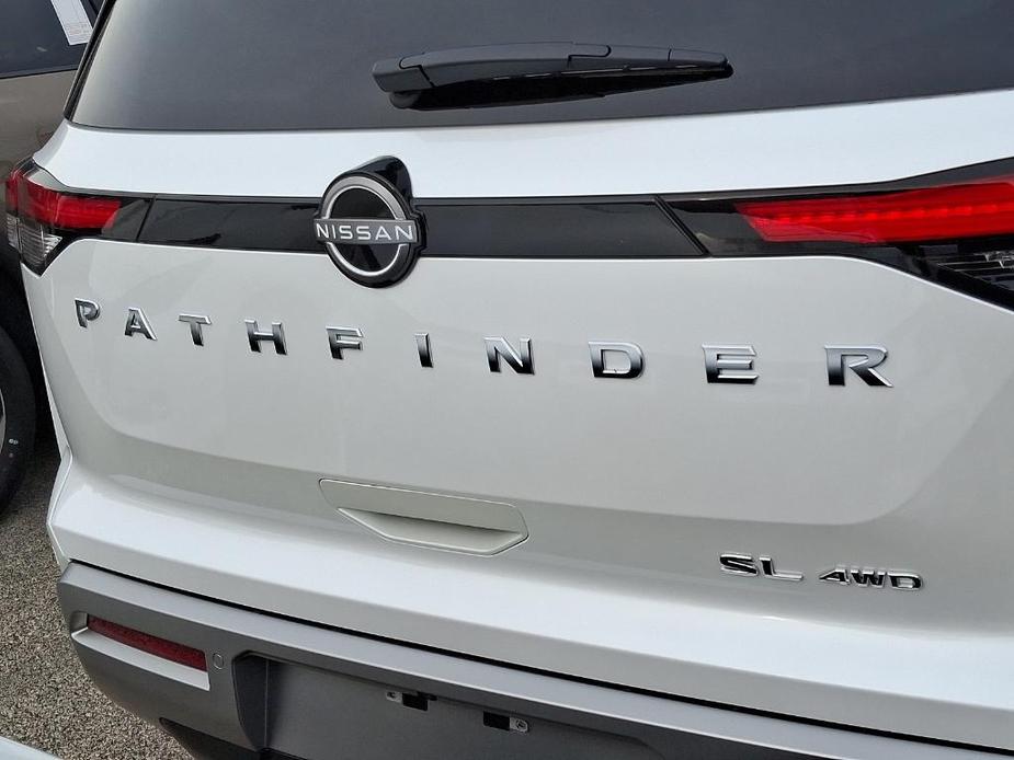 new 2025 Nissan Pathfinder car, priced at $52,521