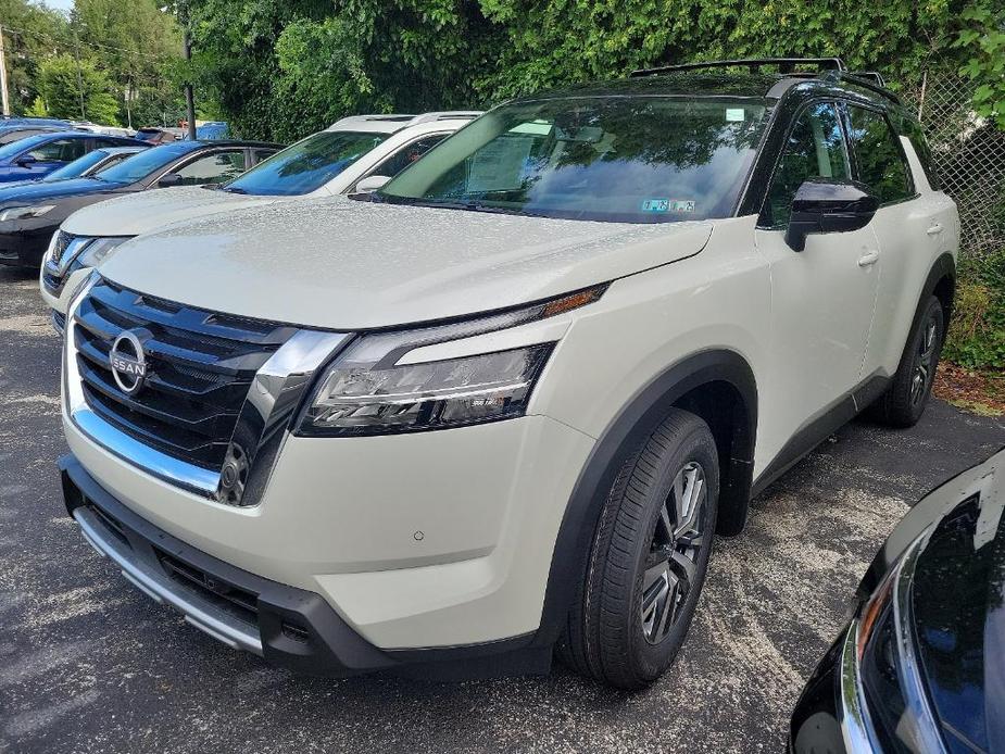 new 2024 Nissan Pathfinder car, priced at $47,336