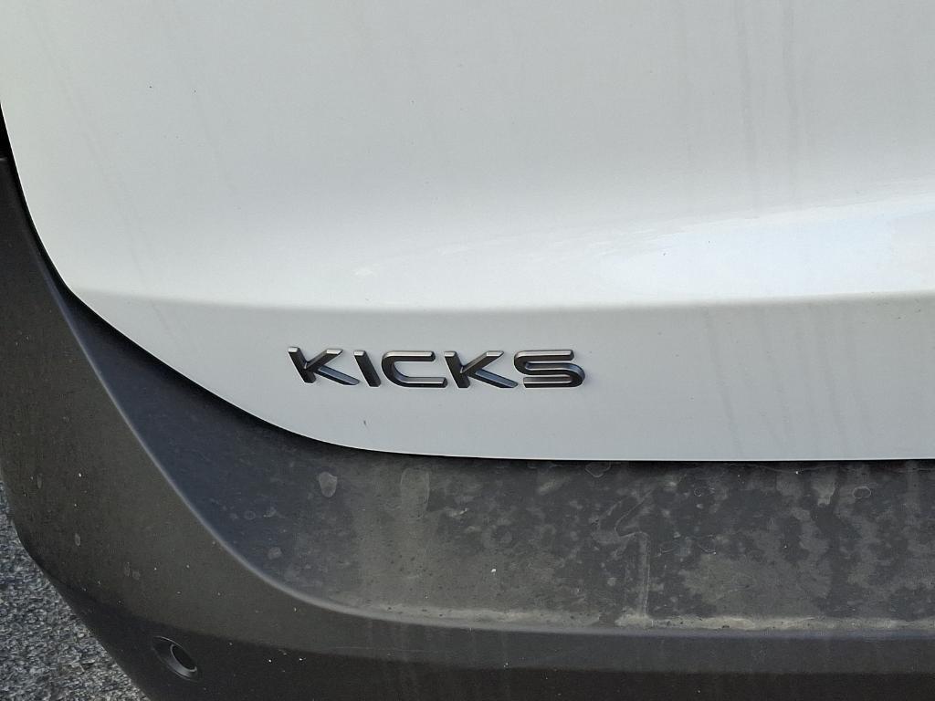 new 2025 Nissan Kicks car