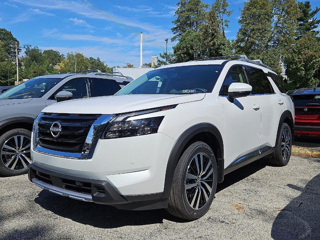 new 2025 Nissan Pathfinder car, priced at $49,732
