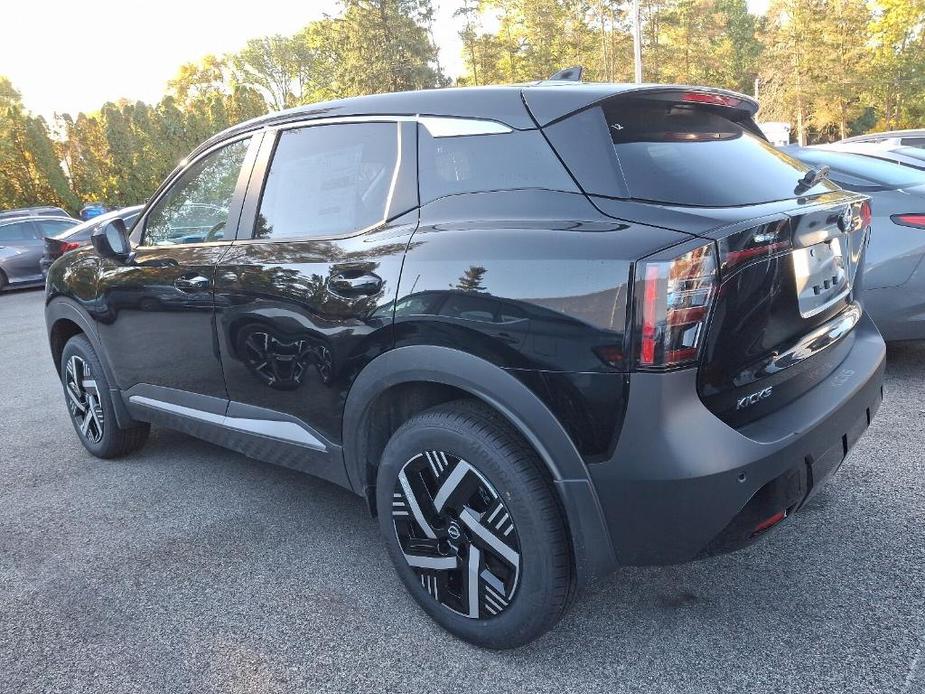 new 2025 Nissan Kicks car, priced at $26,976