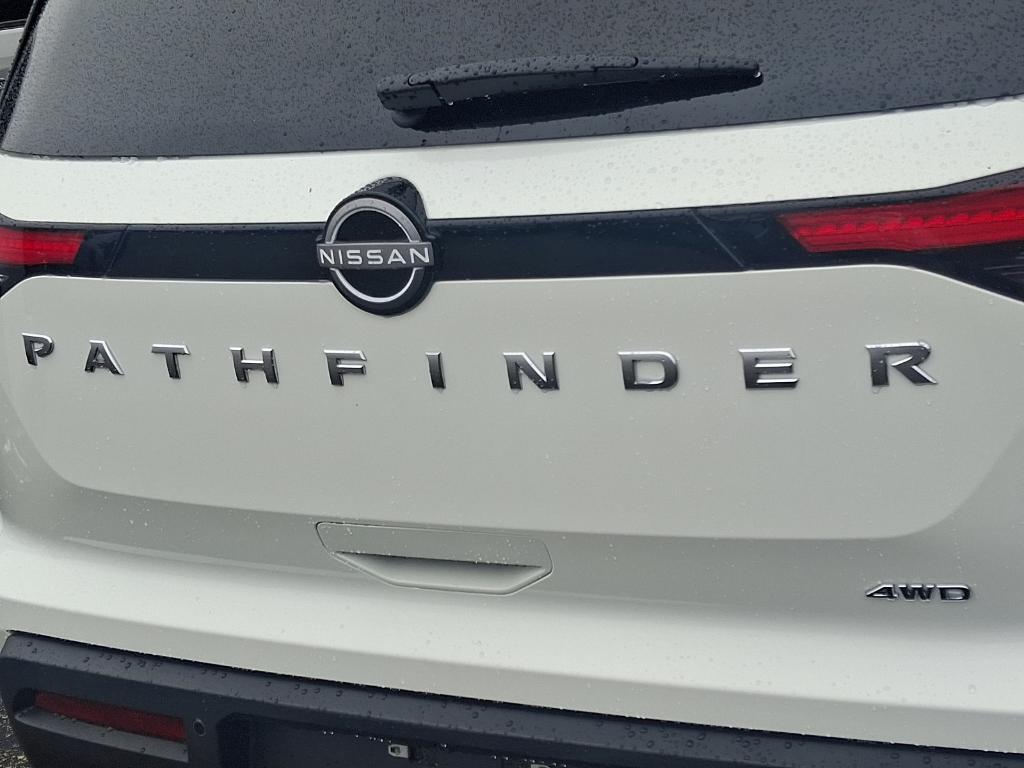 new 2025 Nissan Pathfinder car, priced at $40,311