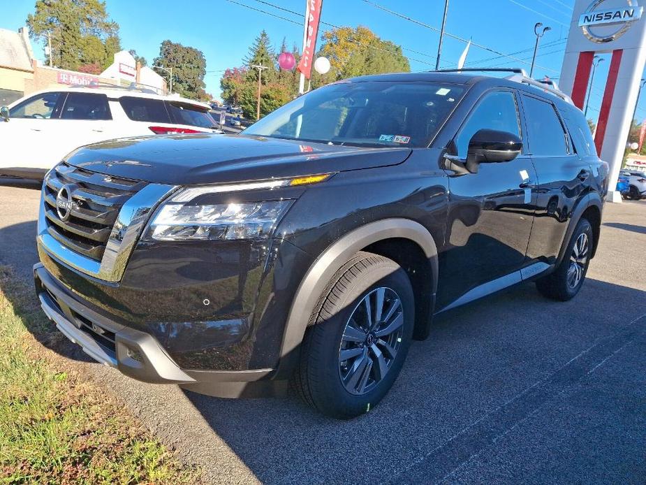 new 2024 Nissan Pathfinder car, priced at $46,801