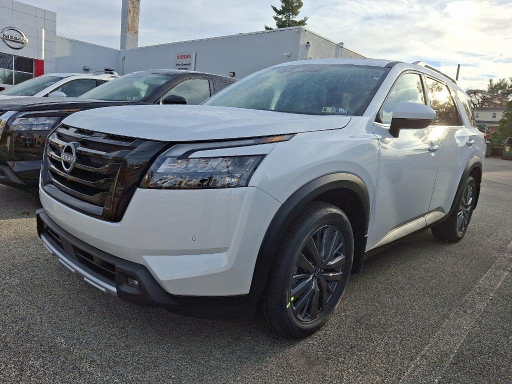 new 2025 Nissan Pathfinder car, priced at $46,615