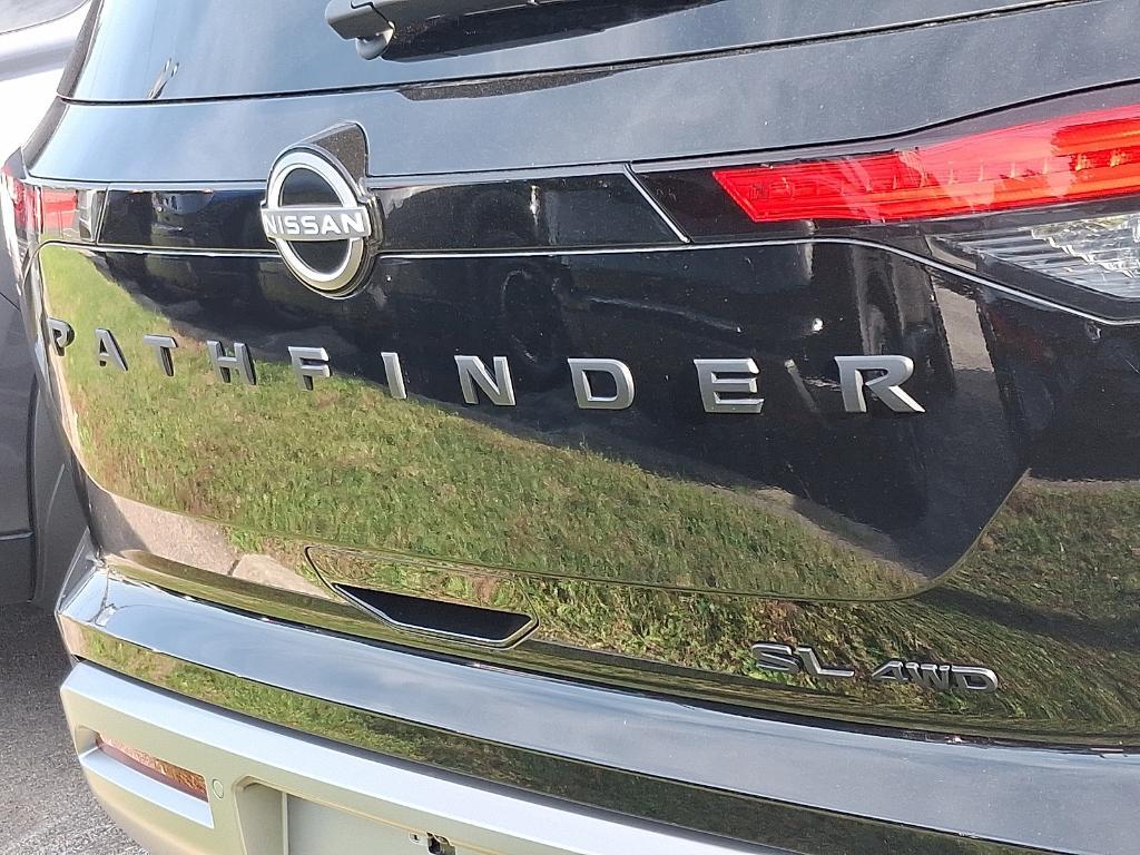 new 2025 Nissan Pathfinder car, priced at $43,273