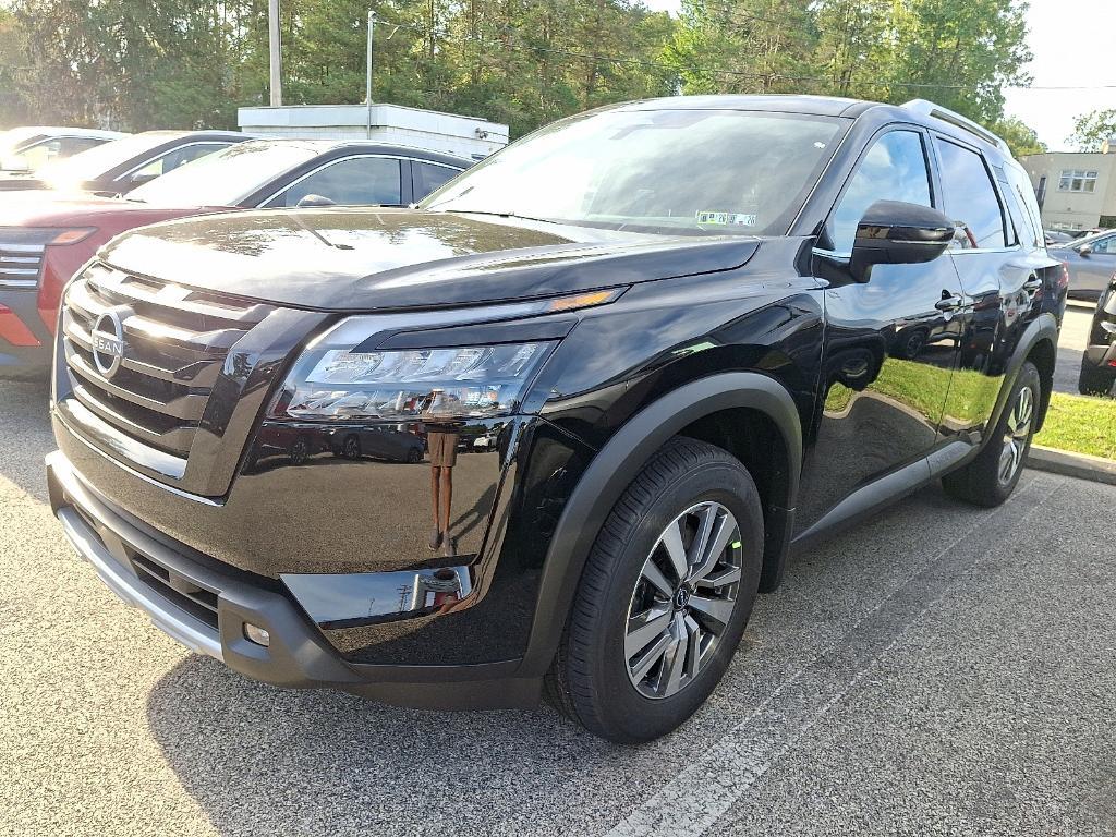 new 2025 Nissan Pathfinder car, priced at $43,273