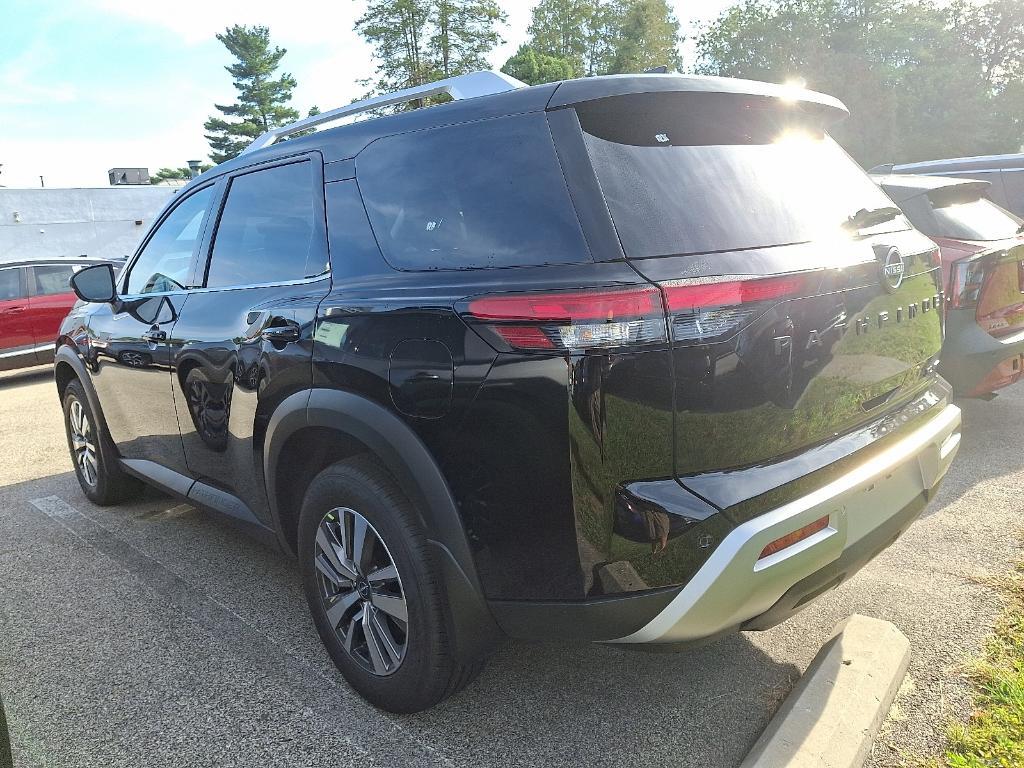 new 2025 Nissan Pathfinder car, priced at $43,273