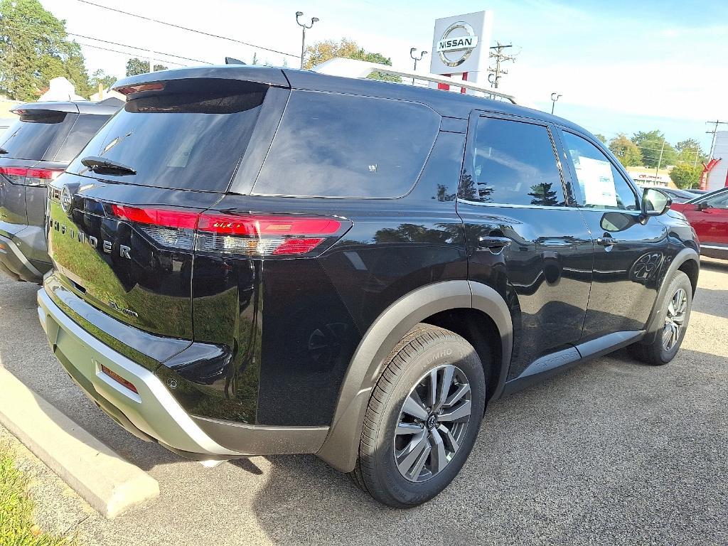 new 2025 Nissan Pathfinder car, priced at $43,273