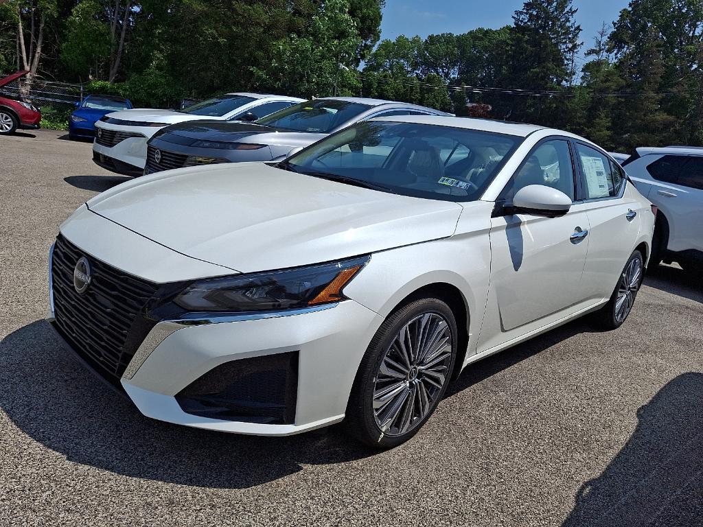 new 2025 Nissan Altima car, priced at $35,780