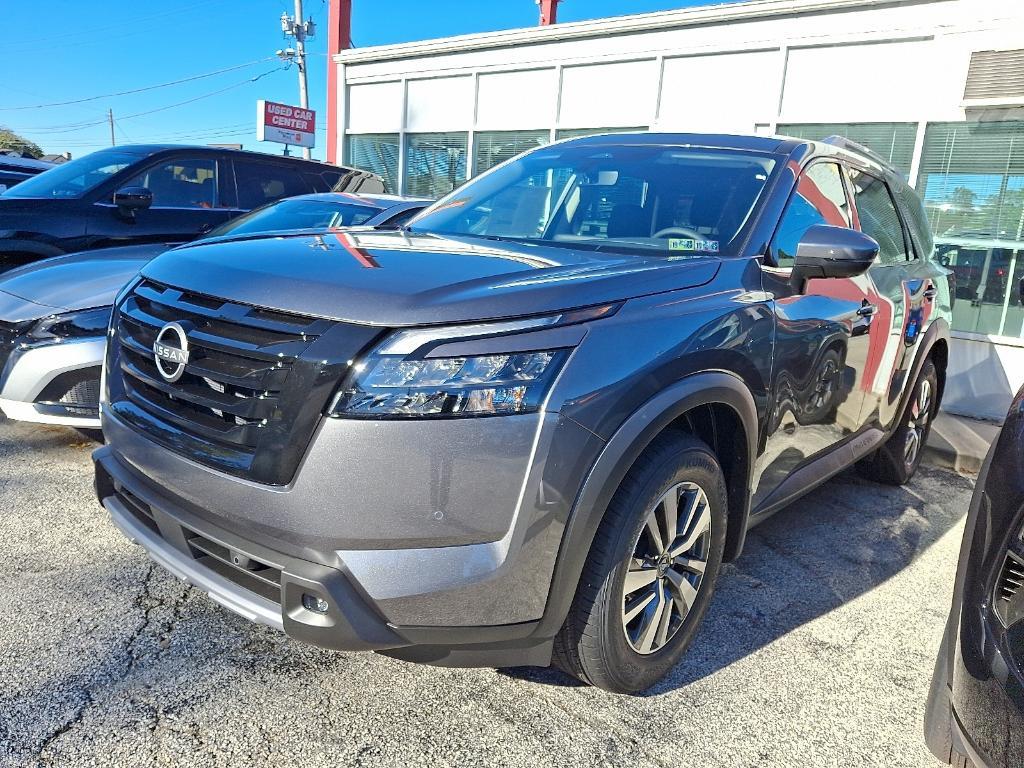 new 2025 Nissan Pathfinder car, priced at $43,595