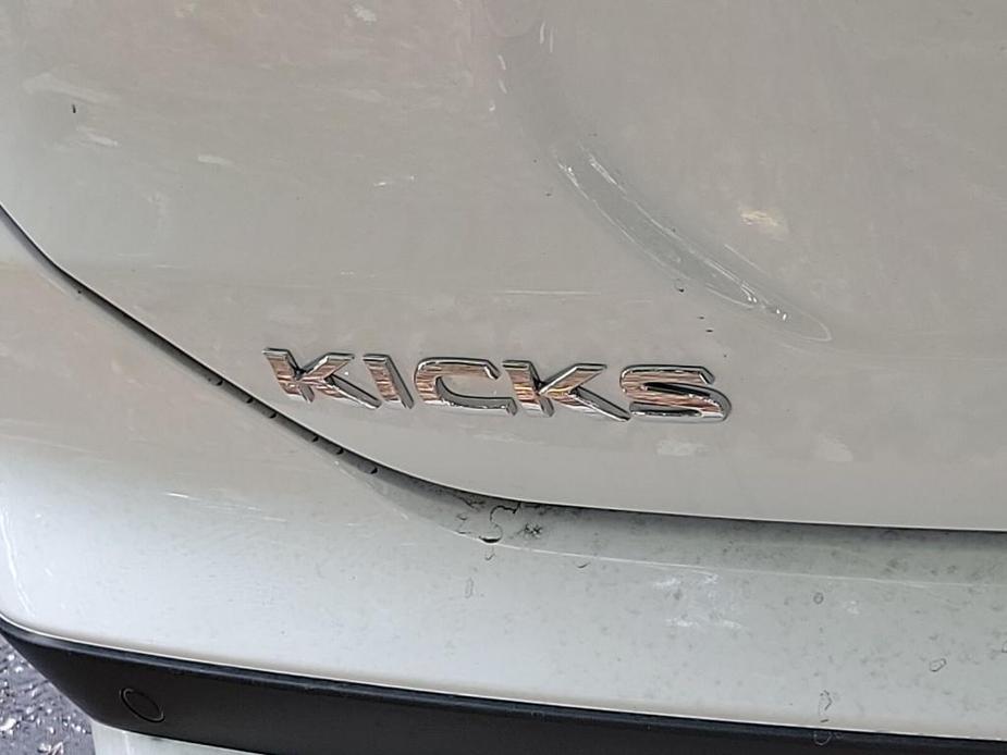 new 2024 Nissan Kicks car, priced at $25,381