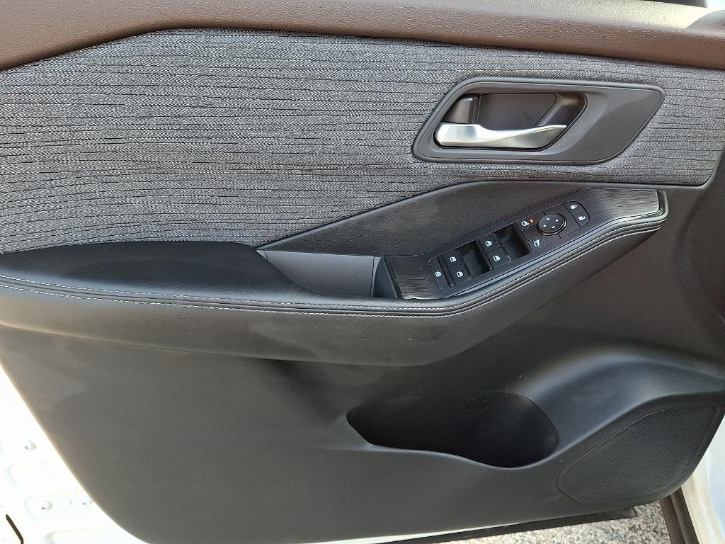 used 2023 Nissan Rogue car, priced at $25,499