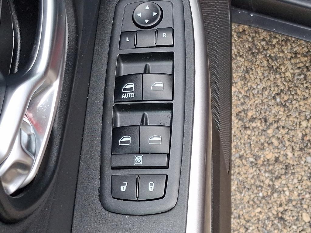 used 2019 Jeep Cherokee car, priced at $14,999
