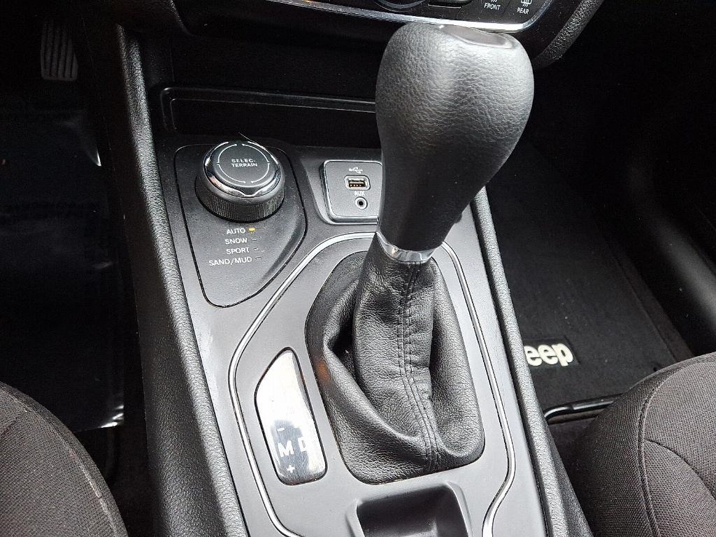 used 2019 Jeep Cherokee car, priced at $14,999