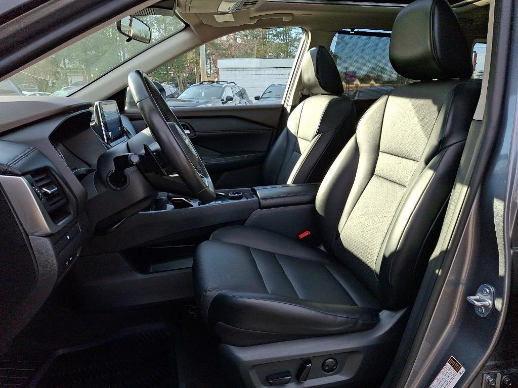 used 2023 Nissan Rogue car, priced at $26,035