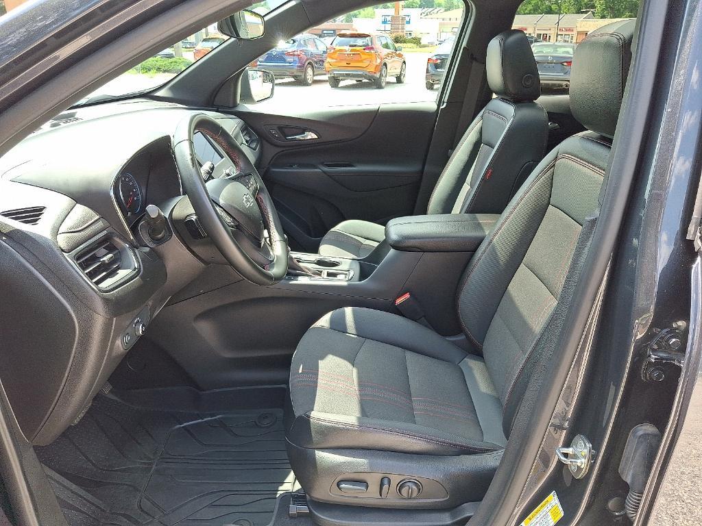 used 2023 Chevrolet Equinox car, priced at $27,500