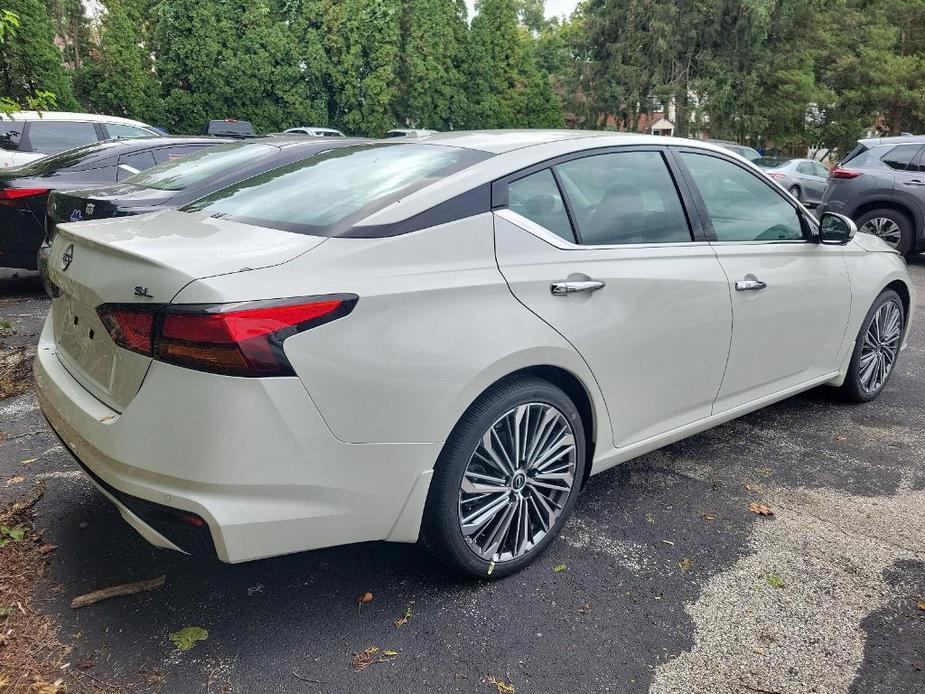 new 2025 Nissan Altima car, priced at $37,251