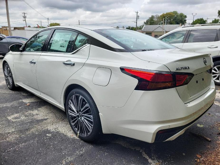 new 2025 Nissan Altima car, priced at $37,251