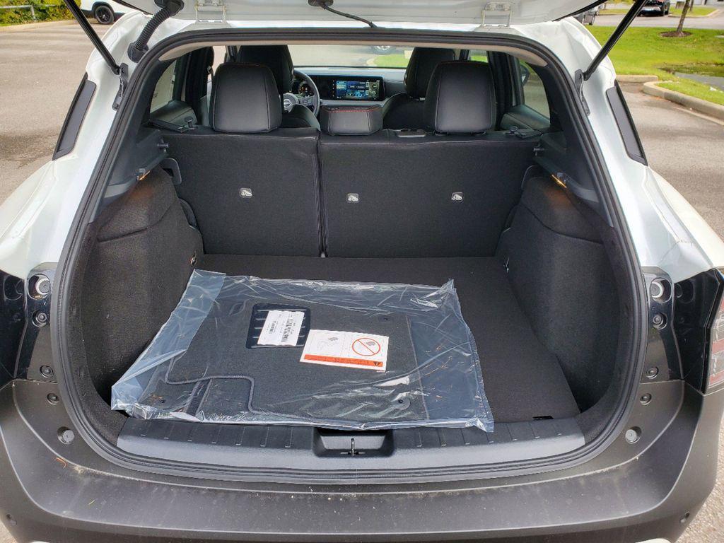 new 2025 Nissan Kicks car, priced at $28,105