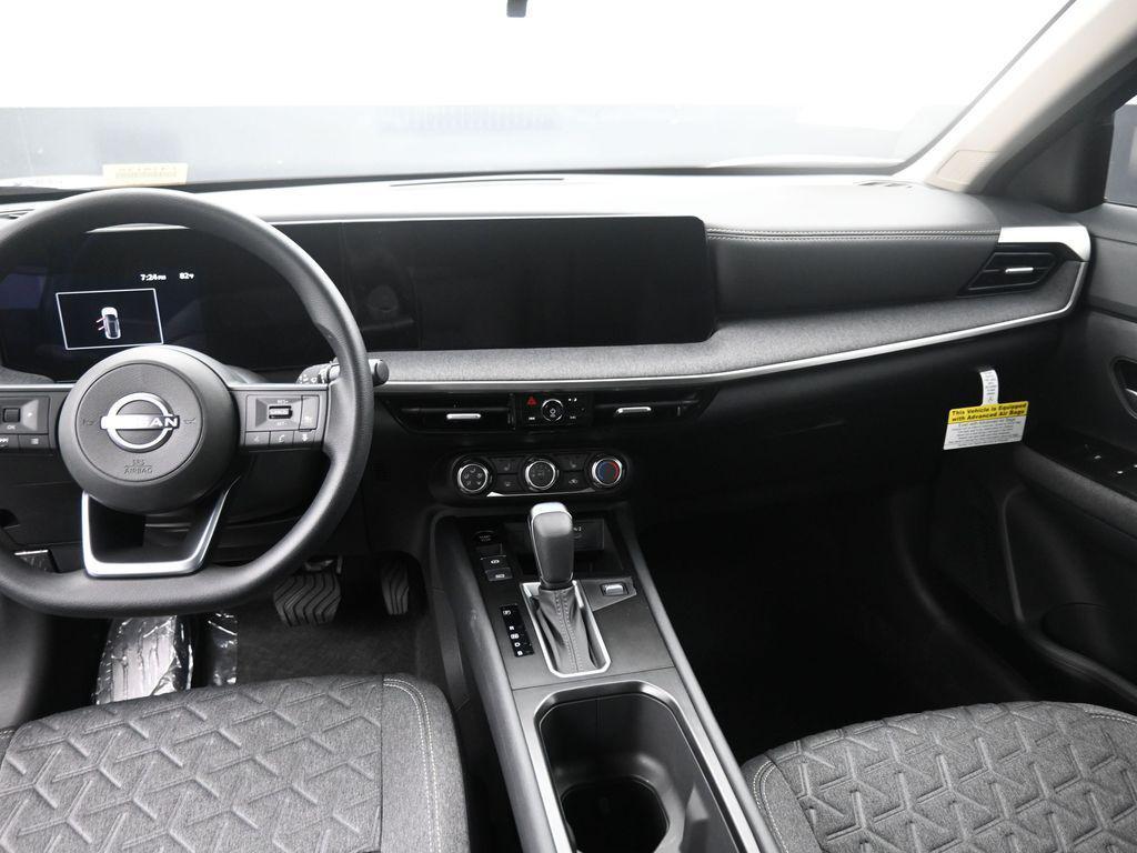 new 2025 Nissan Kicks car, priced at $24,884