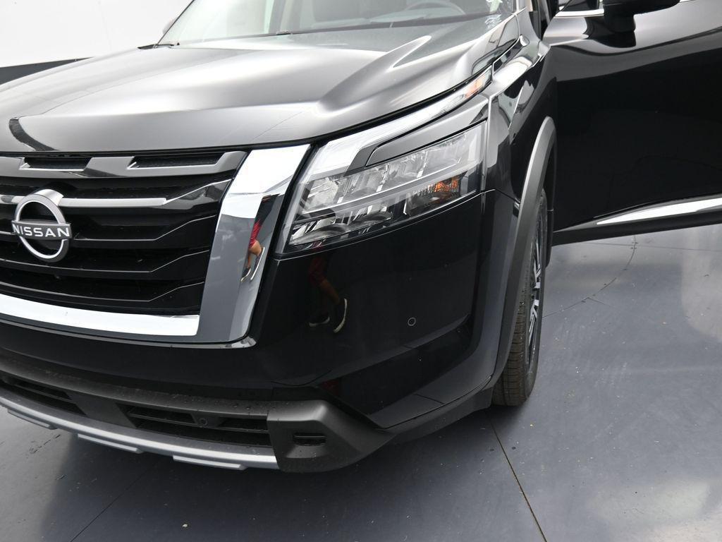 new 2025 Nissan Pathfinder car, priced at $47,030