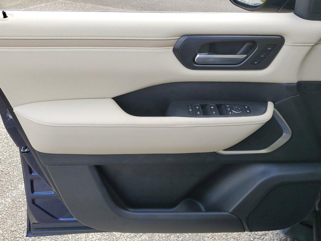 new 2025 Nissan Armada car, priced at $71,064