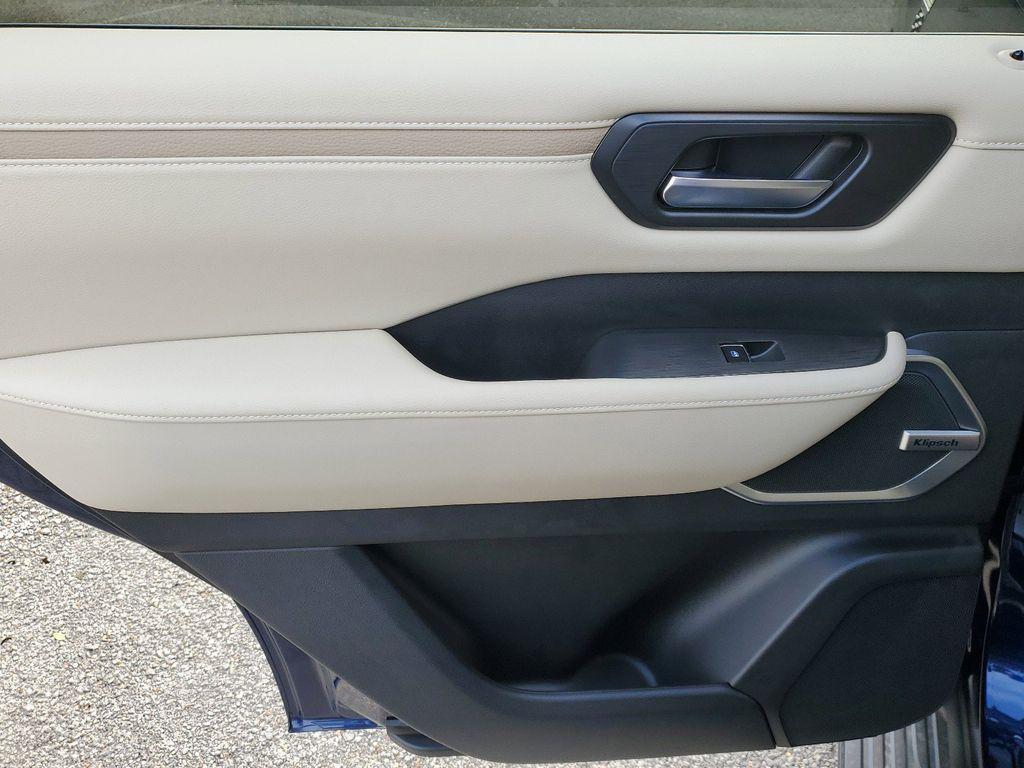 new 2025 Nissan Armada car, priced at $71,064